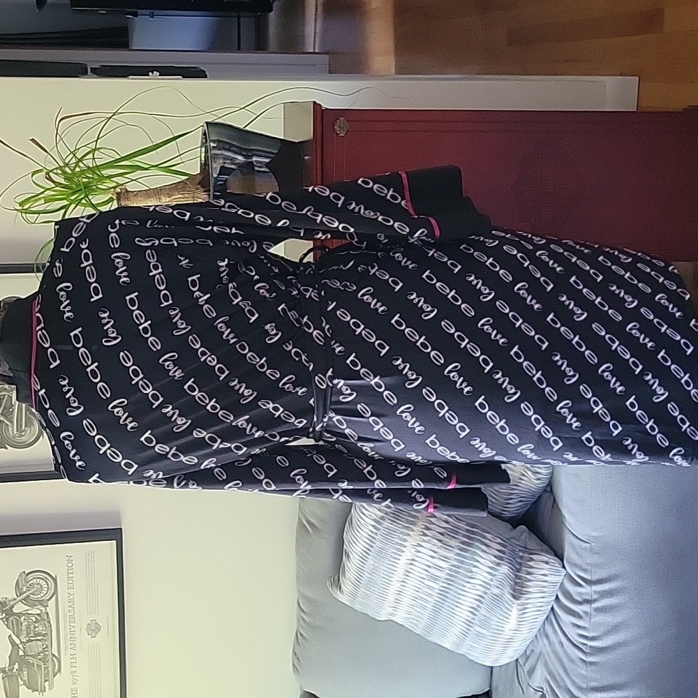 bebe Robe, Black, Medium, EUC - Picture 5 of 10